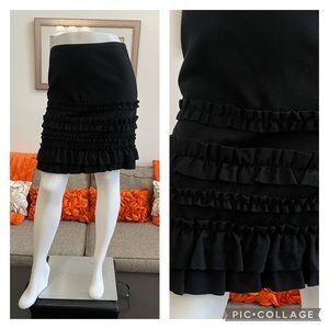 ❣️🆕DKNY Cashmere/Wool Blend Black Ruffle Bottom Skirt❣️